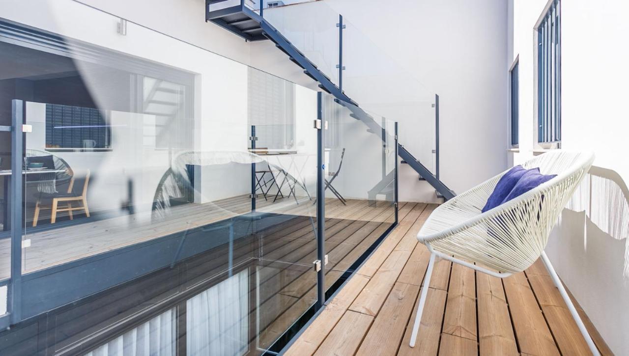 Apartamento Precioso Atico De Diseno, Gran Terraza De 35 M2 Y De 16 M2 Y Garaje En Pleno Centro Sevilla
