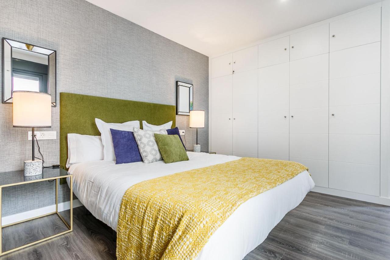 Precioso Atico De Diseno, Gran Terraza De 35 M2 Y De 16 M2 Y Garaje En Pleno Centro Appartement