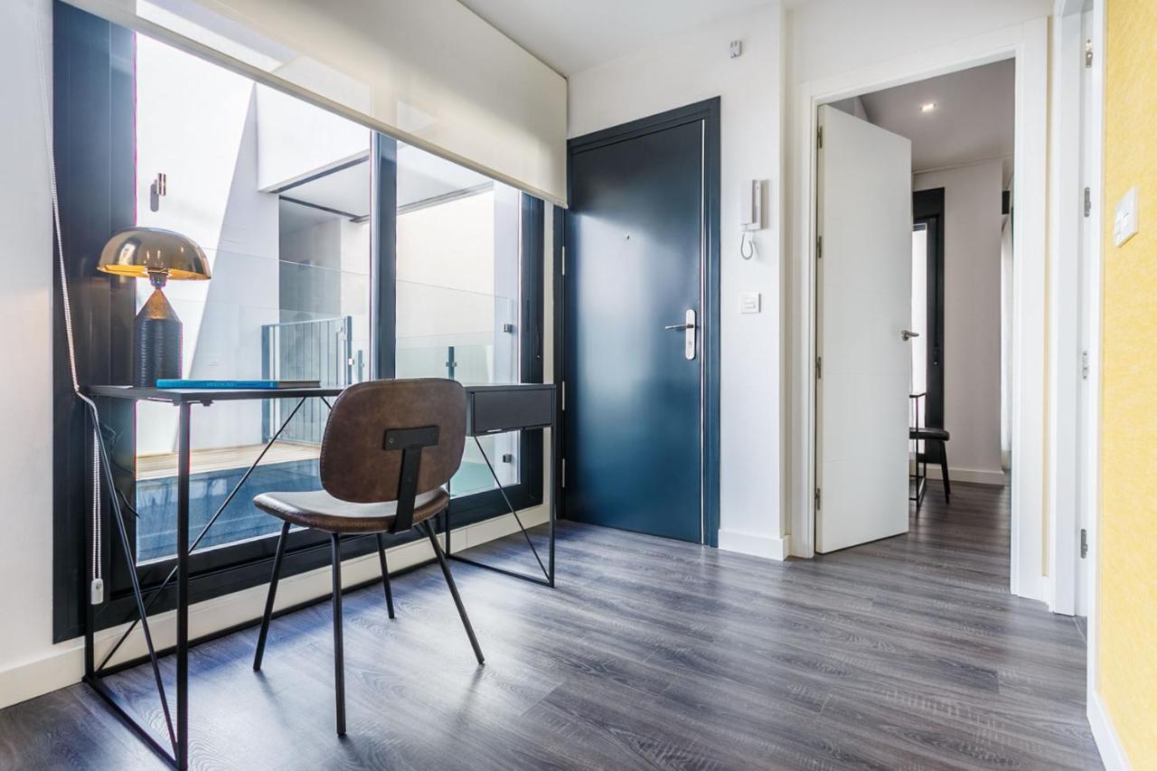 Precioso Atico De Diseno, Gran Terraza De 35 M2 Y De 16 M2 Y Garaje En Pleno Centro Appartement